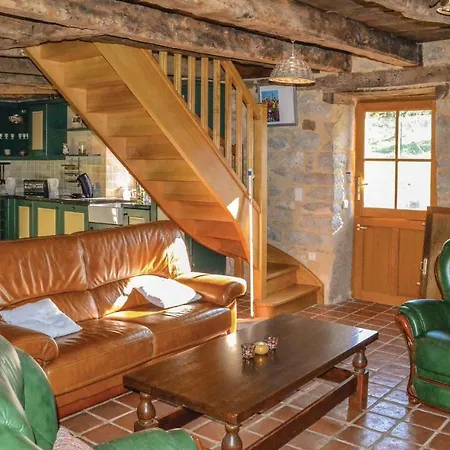 2 Bedroom Awesome In Holiday home