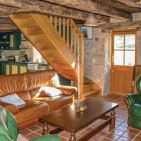 2 Bedroom Awesome In Casa de Férias