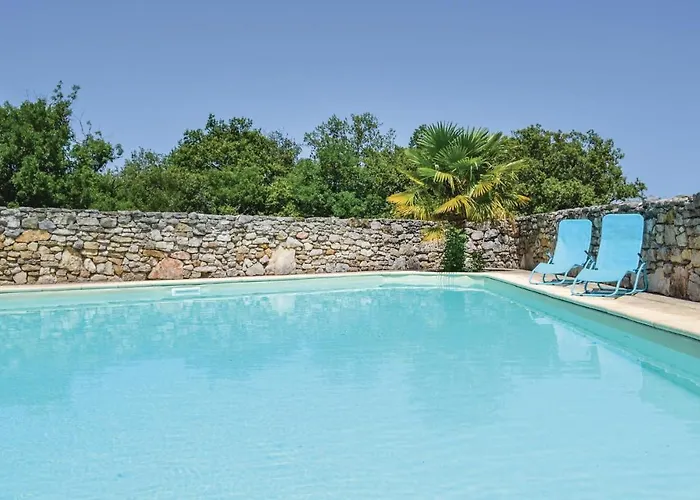 2 Bedroom Awesome In * Padirac