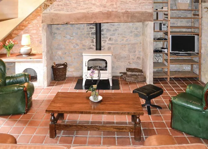 2 Bedroom Awesome In Padirac